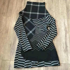 ❤️Host Picks❤️Ruelle Mixed Pattern Tunic- L- Black and  Gray-NWOT